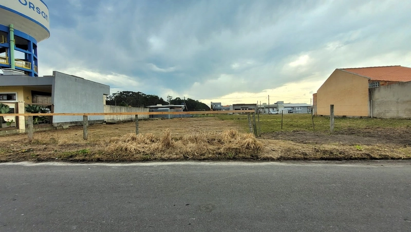 TERRENO GIGANTE COM 650M² - FRENTE AVENIDA NO GUARANI: 1ª foto da galeria de imagens do imóvel