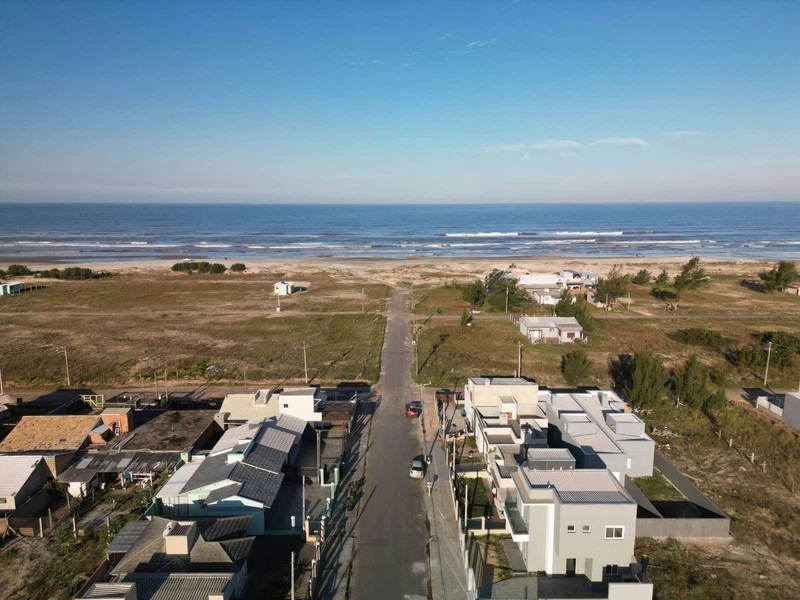 Terreno á venda em Capão da Canoa - Confira!: 2ª foto da galeria de imagens do imóvel