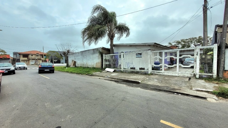 DUAS CASAS NO MESMO TERRENO - NO CENTRO DE CAPÃO DA CANOA