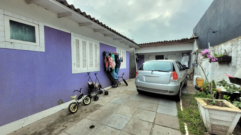 DUAS CASAS NO MESMO TERRENO - NO CENTRO DE CAPÃO DA CANOA: 3ª foto da galeria de imagens do imóvel
