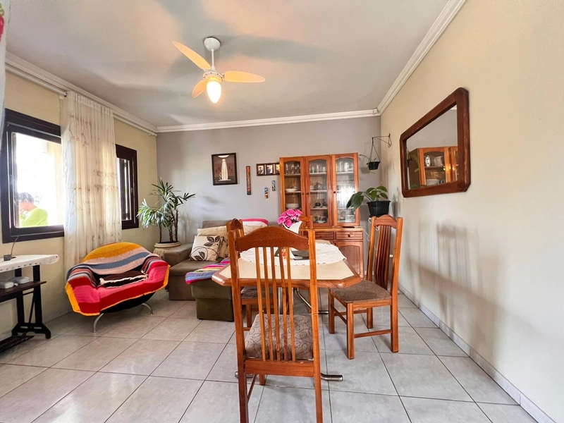 CASA 3 DORMITÓRIOS (1 SUÍTE) + ANEXO COM 1 DORMITÓRIO - 2 QUADRAS MAR: 3ª foto da galeria de imagens do imóvel