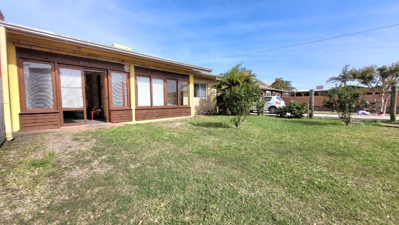 CASA 3 DORMITÓRIOS | PRÓXIMO AO MAR JUNTO AO CENTRO DE CAPÃO DA CANOA: 24ª foto da galeria de imagens do imóvel