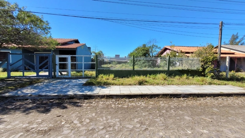 TERRENO C/ 300M² | 4 QUADRAS DO MAR | PRONTO P/ CONSTRUIR