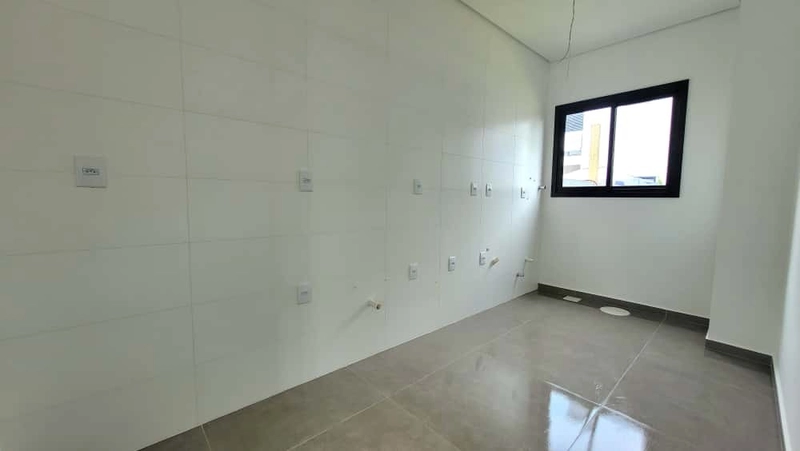 DUPLEX HÁ 50 METROS DA BEIRA MAR - 2 DORMITÓRIOS C/ SACADA: 5ª foto da galeria de imagens do imóvel