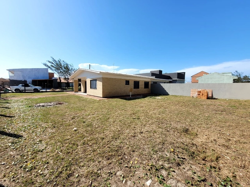 CASA DE ESQUINA PÉ NA AREIA | RARIDADE Á VENDA: 4ª foto da galeria de imagens do imóvel