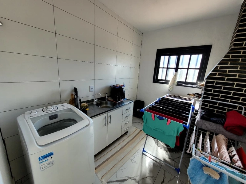 CASA DE ESQUINA PÉ NA AREIA | RARIDADE Á VENDA: 6ª foto da galeria de imagens do imóvel