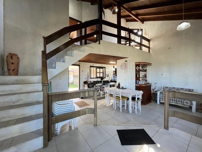 SOBRADO DE ESQUINA NA PRAIA DO BARCO: 4ª foto da galeria de imagens do imóvel