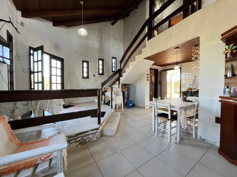 SOBRADO DE ESQUINA NA PRAIA DO BARCO: 3ª foto da galeria de imagens do imóvel