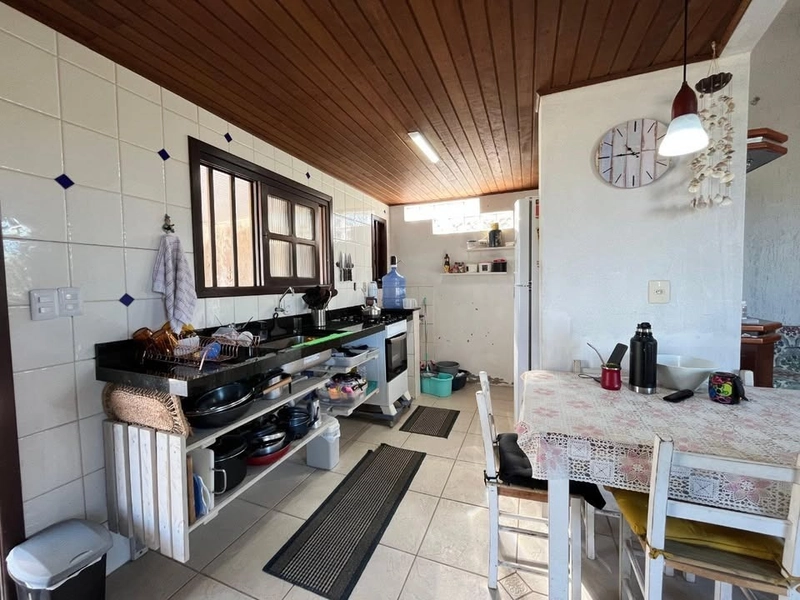 SOBRADO DE ESQUINA NA PRAIA DO BARCO: 6ª foto da galeria de imagens do imóvel