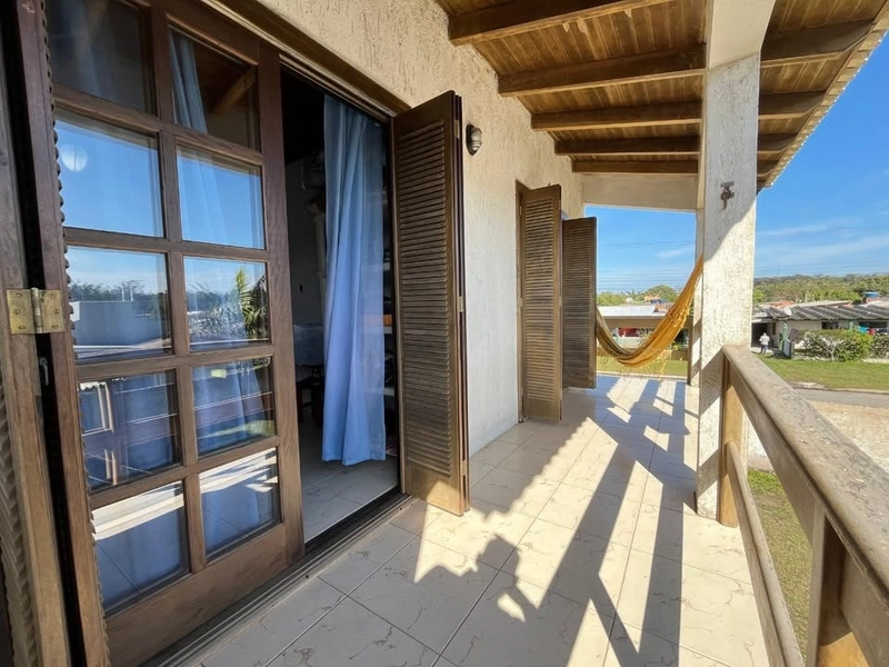 SOBRADO DE ESQUINA NA PRAIA DO BARCO: 18ª foto da galeria de imagens do imóvel