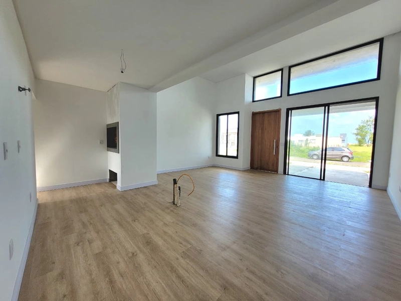 CASA ALTO PADRÃO 3 DORMITÓRIOS (1 SUÍTE) | 3 QUADRAS DO MAR: 3ª foto da galeria de imagens do imóvel