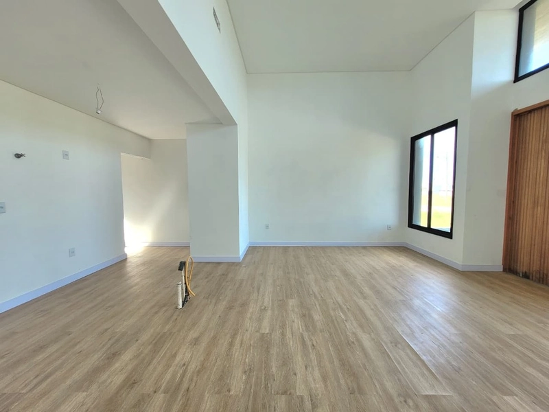 CASA ALTO PADRÃO 3 DORMITÓRIOS (1 SUÍTE) | 3 QUADRAS DO MAR: 4ª foto da galeria de imagens do imóvel