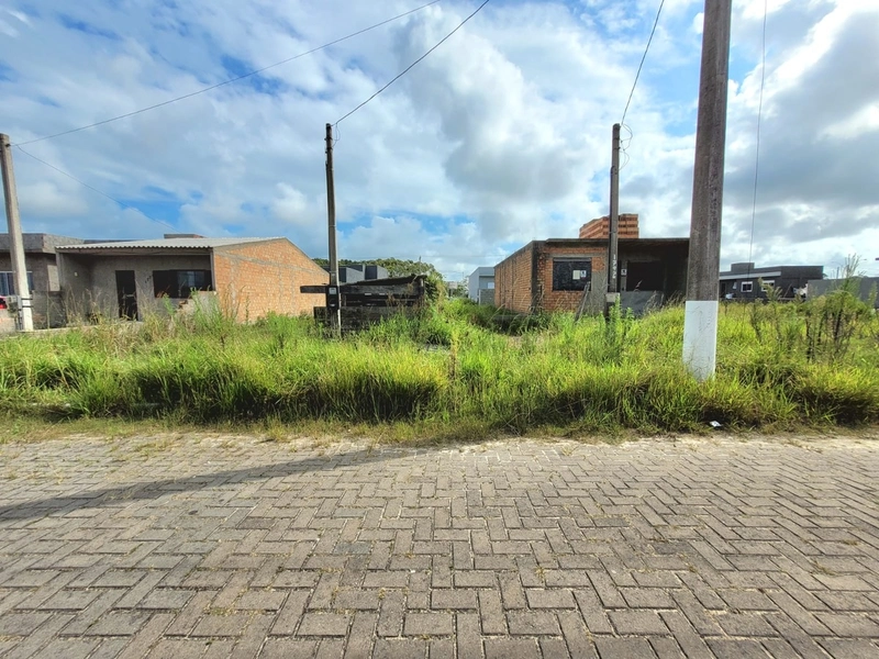 TERRENO NO BELLA PARK JÁ COM ALICERCE CONSTRUÍDO: 2ª foto da galeria de imagens do imóvel