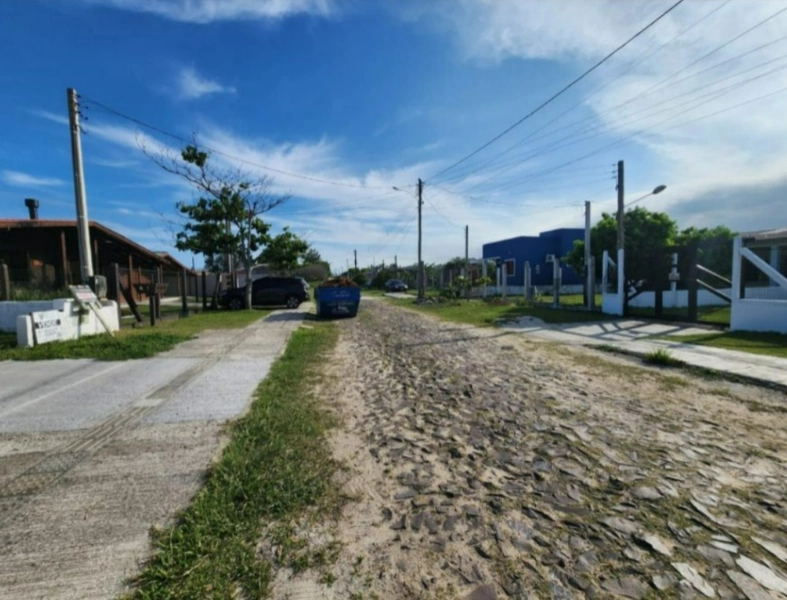 TERRENO NA PRAIA DO BARCO | 4 QUADRAS DO MAR | LOCAL TRANQUILO: 2ª foto da galeria de imagens do imóvel