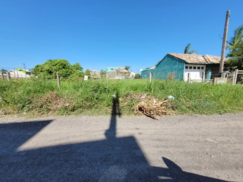 TERRENO 3 QUADRAS DO MAR | ARCO IRIS | PRÓXIMO AO SUPER REDE POPULAR