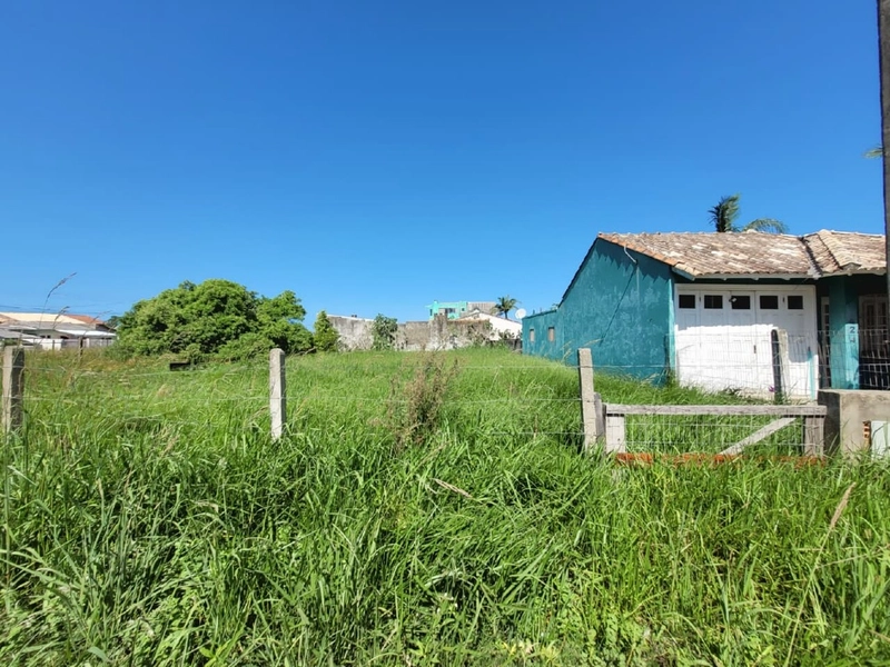 TERRENO 3 QUADRAS DO MAR | ARCO IRIS | PRÓXIMO AO SUPER REDE POPULAR: 3ª foto da galeria de imagens do imóvel