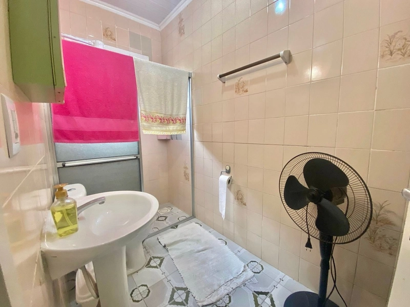 CASA 5 DORMITÓRIOS NO CENTRO DE CAPÃO DA CANOA: 9ª foto da galeria de imagens do imóvel