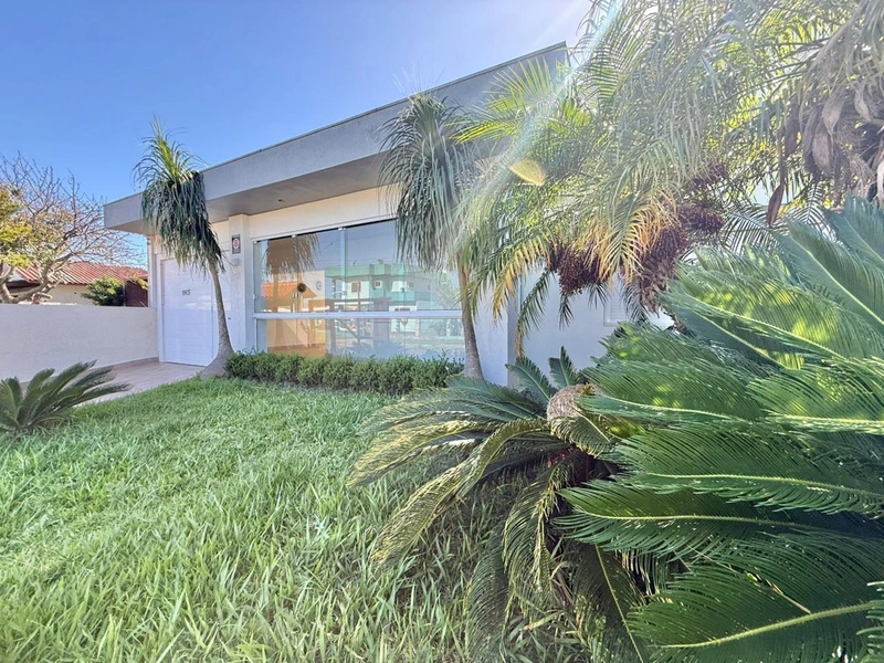 CASA NA ZONA NOVA DE CAPÃO DA CANOA | 3 DORMITÓRIOS (1 SUÍTE) |PISCINA