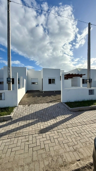 CASA 2 DORMITÓRIOS (1 SUÍTE) | FRENTE AVENIDA | ACEITA MCMV: 3ª foto da galeria de imagens do imóvel