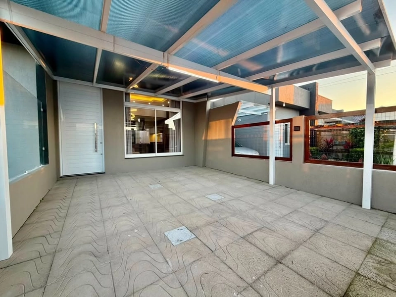ENTRADA + 60X DIRETO ! CASA 2 DORMITÓRIOS (1 SUÍTE) | MOB E DEC