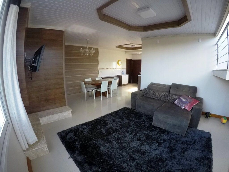 MANSÃO DE ESQUINA HÁ 1 QUADRA DO MAR EM CAPÃO DA CANOA: 21ª foto da galeria de imagens do imóvel