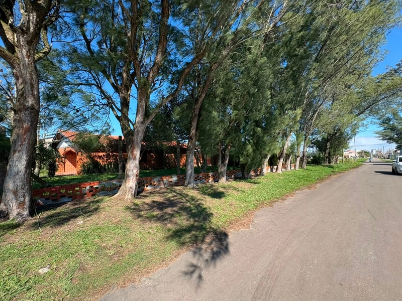 CASA EM 2 TERRENOS HÁ 100 METROS DA BEIRA MAR EM CAPÃO DA CANOA: 25ª foto da galeria de imagens do imóvel