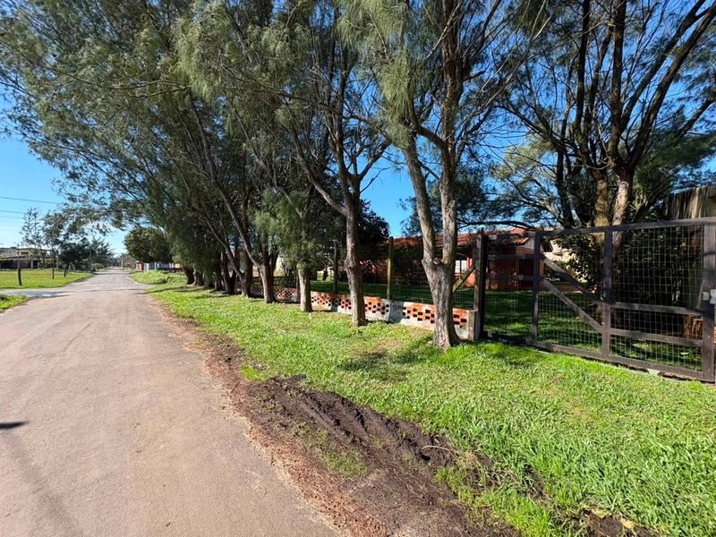 CASA EM 2 TERRENOS HÁ 100 METROS DA BEIRA MAR EM CAPÃO DA CANOA: 33ª foto da galeria de imagens do imóvel
