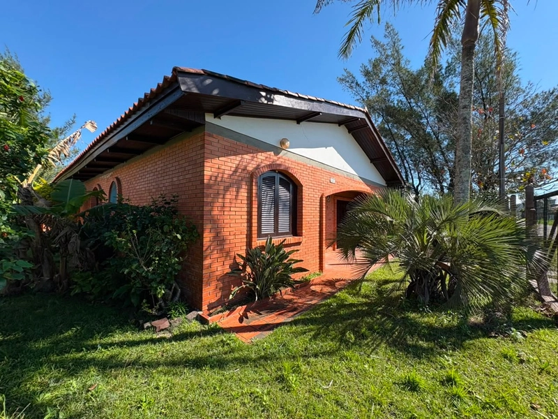 CASA EM 2 TERRENOS HÁ 100 METROS DA BEIRA MAR EM CAPÃO DA CANOA: 3ª foto da galeria de imagens do imóvel