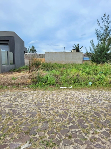 TERRENO FRENTE ÁREA VERDE - 2 QUADRAS DO MAR - 24X PRA PAGAR !: 4ª foto da galeria de imagens do imóvel