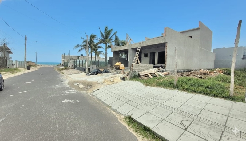 TERRENO 50 METROS DA BEIRA MAR NO BAIRRO GUARANI