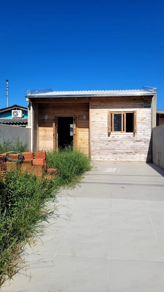 Casa com entrada de 80 mil e saldo parcelado direto com proprietario!: 1ª foto da galeria de imagens do imóvel