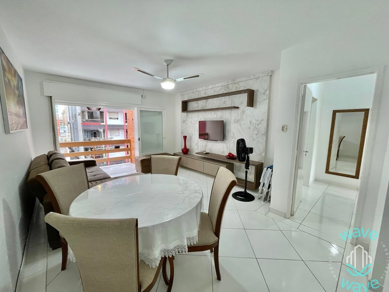 Amplo Apartamento Reformado a Apenas 100m do Mar!: 2ª foto da galeria de imagens do imóvel