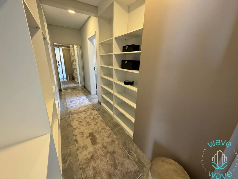Mansão Exclusiva à Venda no Condomínio Enseada – Padrão Elevado!: 13ª foto da galeria de imagens do imóvel