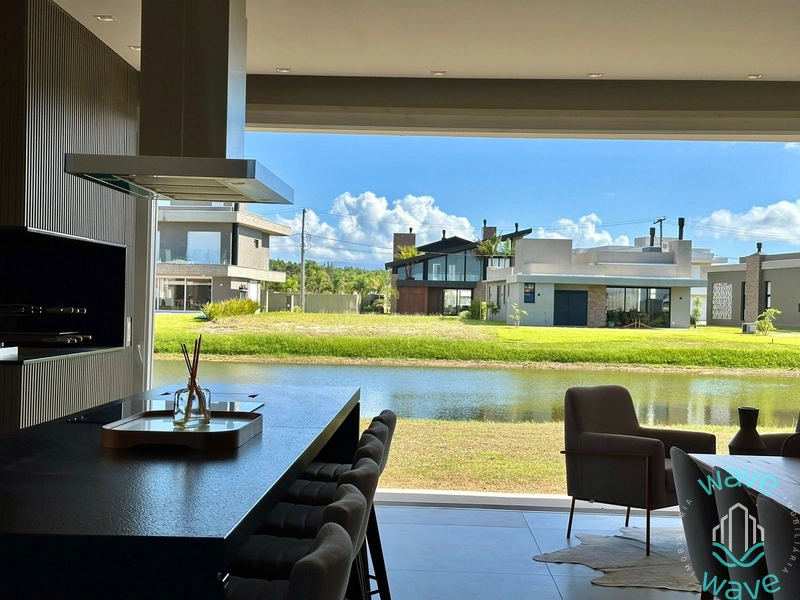 CASA FUNDOS LAGO EM CONDOMÍINIO A BEIRA MAR EM CAPÃO DA CANOA/RS: 12ª foto da galeria de imagens do imóvel