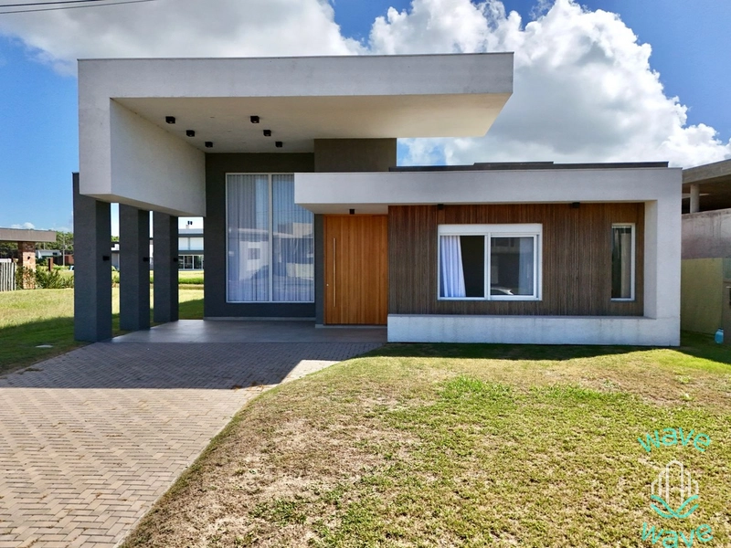CASA FUNDOS LAGO EM CONDOMÍINIO A BEIRA MAR EM CAPÃO DA CANOA/RS: 1ª foto da galeria de imagens do imóvel