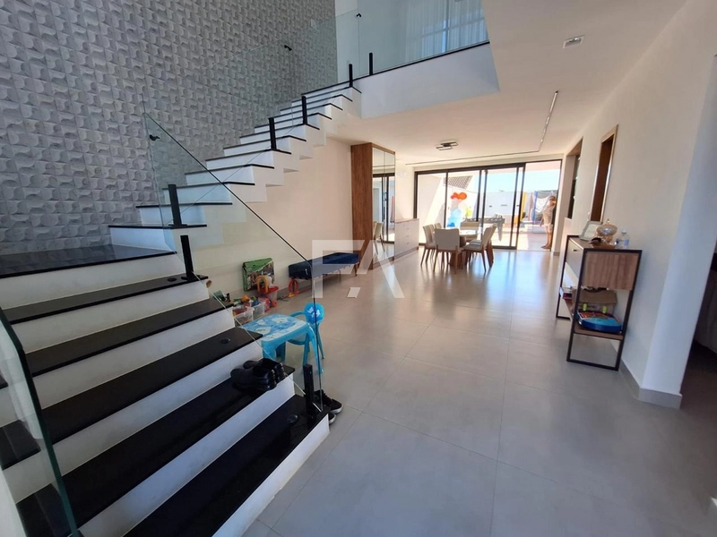 Casa à venda no Condomínio Vale dos Cristais, Macaé\RJ: 3ª foto da galeria de imagens do imóvel