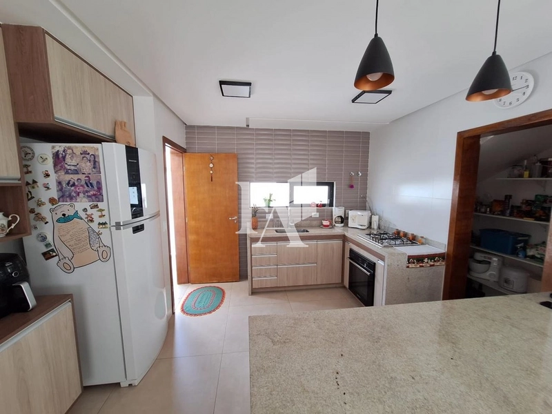 Casa à venda no Vale dos Cristais, Macaé/RJ: 5ª foto da galeria de imagens do imóvel