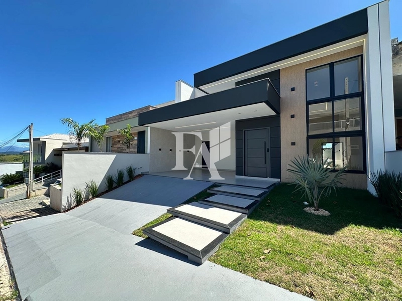 Casa em condomínio à venda, Vale dos Cristais, Macaé/RJ