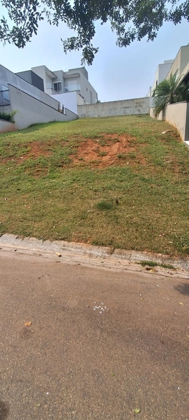 Belo terreno no portal Horizonte: 1ª foto da galeria de imagens do imóvel