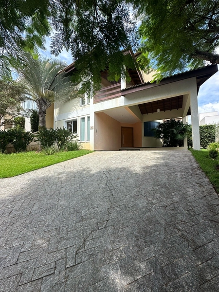 Linda casa no Euroville I