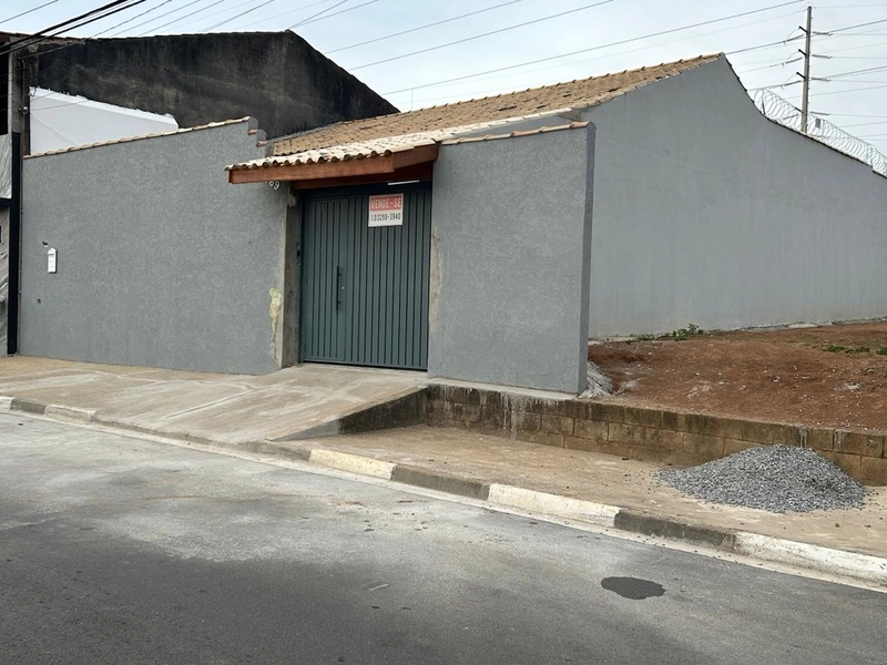 Linda casa no Recanto Elisabeth: 1ª foto da galeria de imagens do imóvel