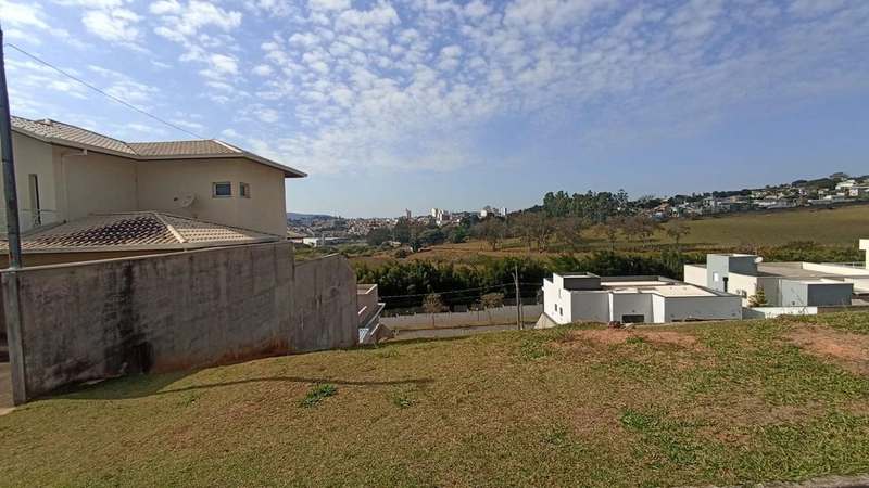 Terreno à Venda no Condomínio Villa Real – Bragança Paulista/SP: 2ª foto da galeria de imagens do imóvel