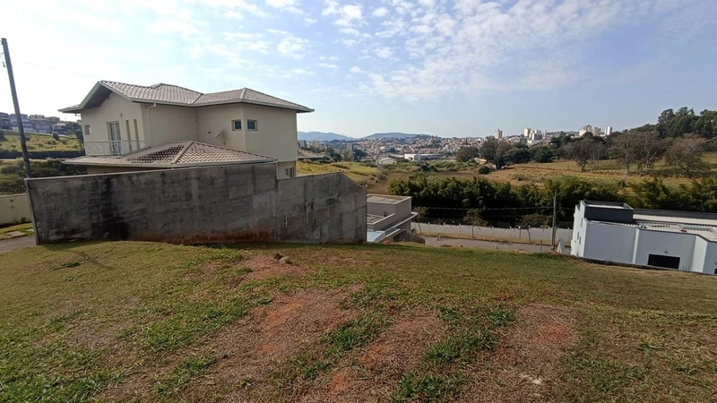 Terreno à Venda no Condomínio Villa Real – Bragança Paulista/SP: 1ª foto da galeria de imagens do imóvel