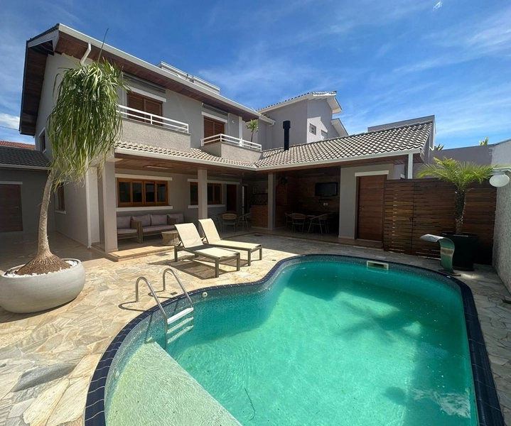 Casa à venda no Condomínio Euroville I – Bragança Paulista/SP