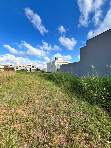Terreno à venda – Condomínio Ile de France – Bragança Paulista/SP: 3ª foto da galeria de imagens do imóvel
