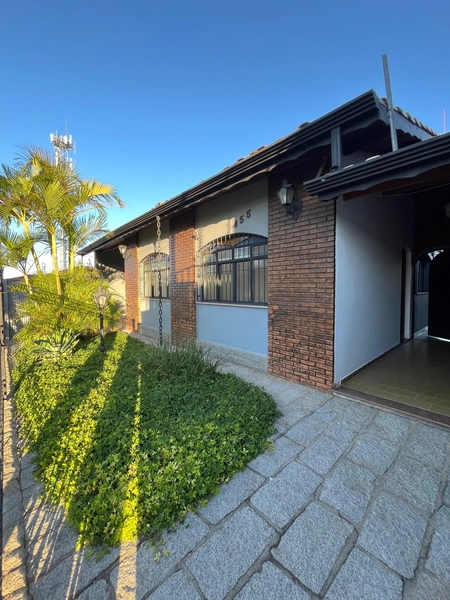 Casa à venda – Vila Mota – Bragança Paulista/SP