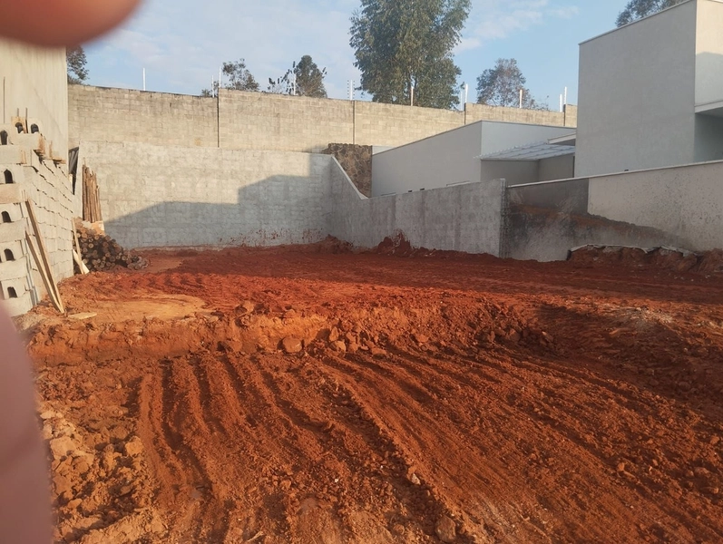 Terreno à venda – Condomínio San Vitale – Bragança Paulista/SP: 1ª foto da galeria de imagens do imóvel