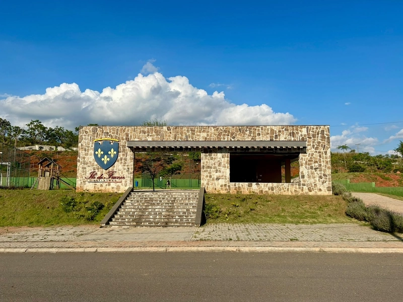Terreno à venda – Condomínio Île de France – Bragança Paulista/SP: 5ª foto da galeria de imagens do imóvel