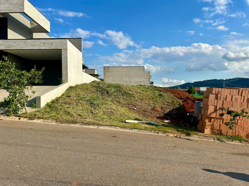 Terreno à venda – Condomínio Île de France – Bragança Paulista/SP: 2ª foto da galeria de imagens do imóvel