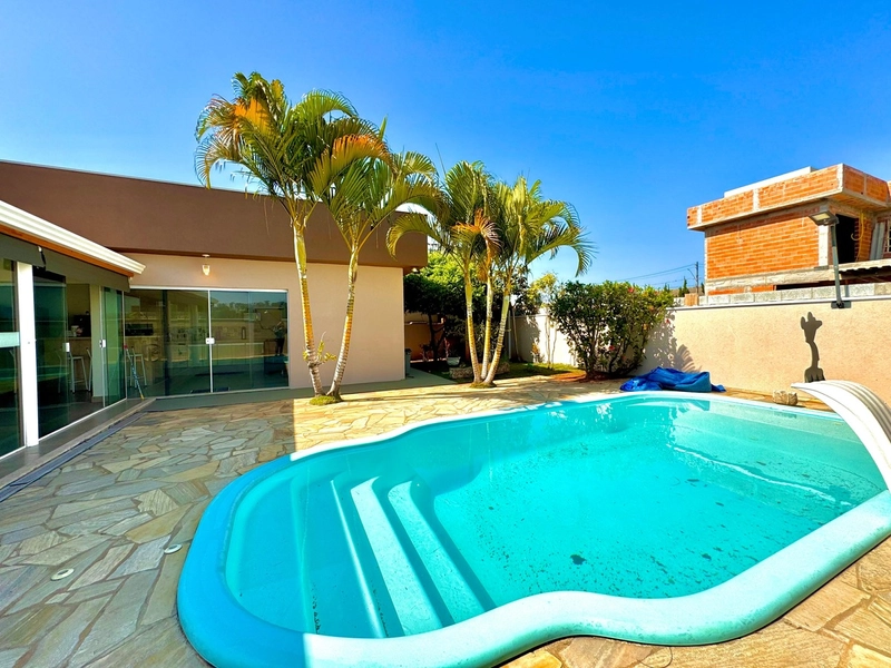 casa estilo casa de campo no Flamboyan: 2ª foto da galeria de imagens do imóvel